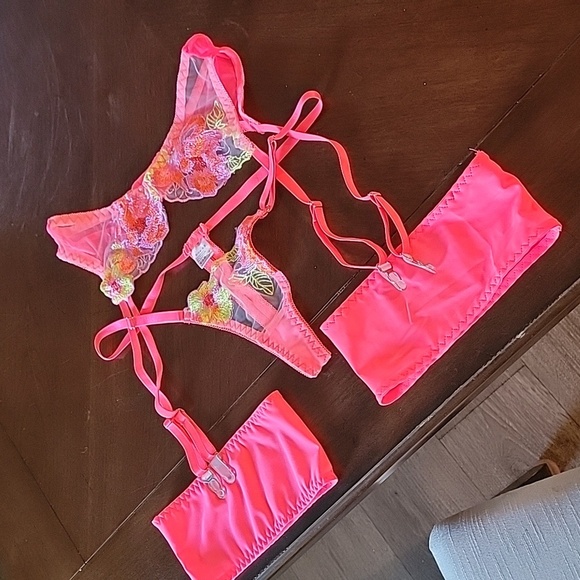 (J15) New Kaei & Shi pink x-small lingerie (just bottom) - Picture 5 of 6